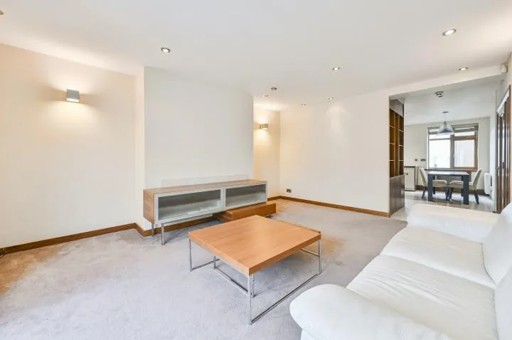 9 Radnor Lodge, Sussex Place, London, W2