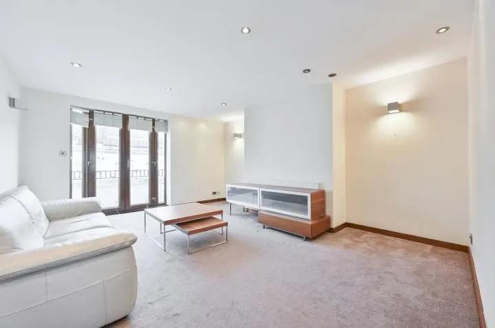 9 Radnor Lodge, Sussex Place, London, W2