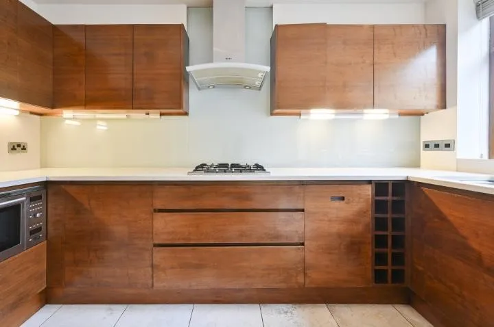 9 Radnor Lodge, Sussex Place, London, W2