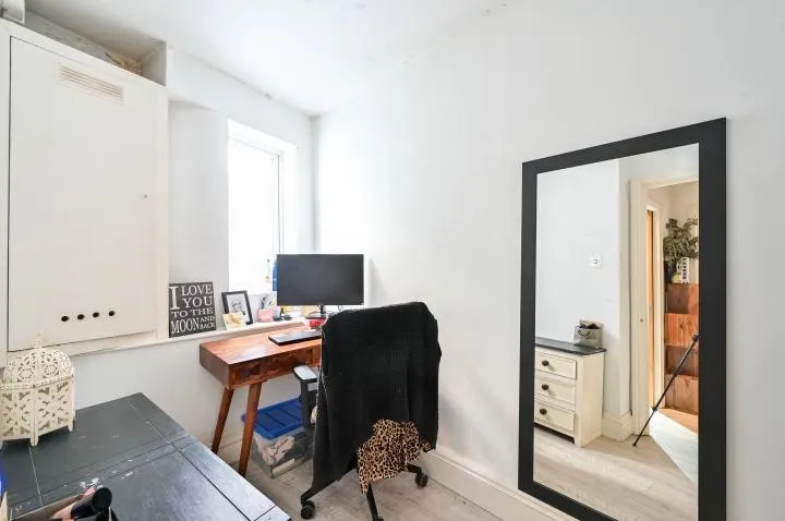 Flat 7, 114 Peckham High Street, London, SE15