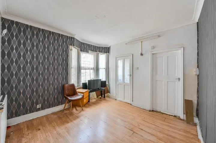 Oaksford Avenue, London, SE26