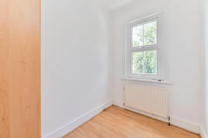 Oaksford Avenue, London, SE26