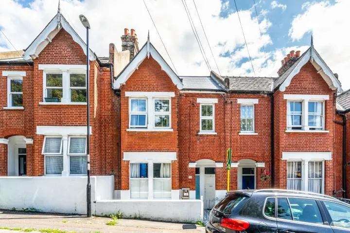 Oaksford Avenue, London, SE26
