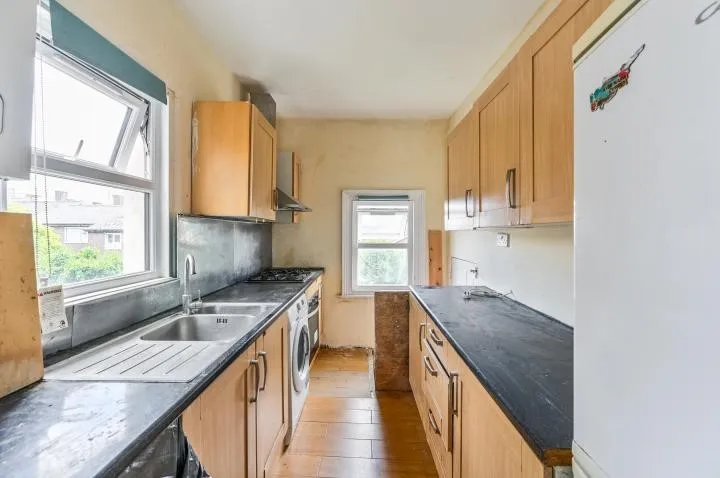 Oaksford Avenue, London, SE26