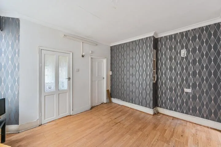 Oaksford Avenue, London, SE26