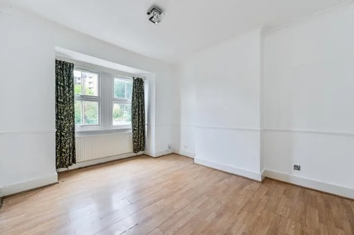 Oaksford Avenue, London, SE26