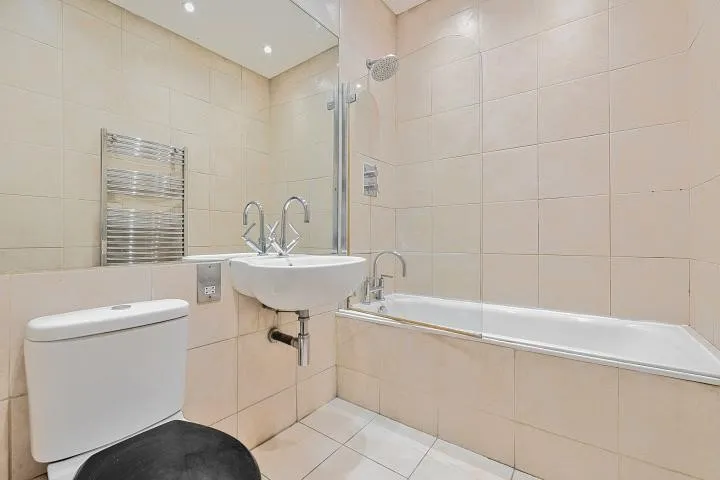 Ravensbourne Park, London, SE6