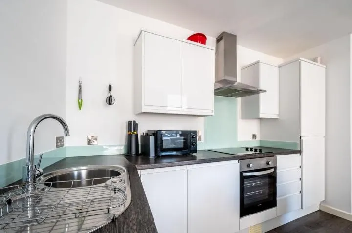 Woodbridge Chambers, Woodbridge Road, Guildford, Surrey, GU1