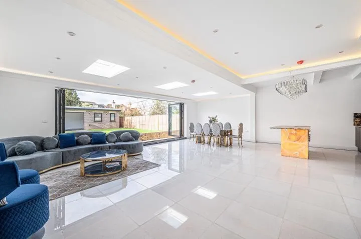Purley Avenue, London, NW2