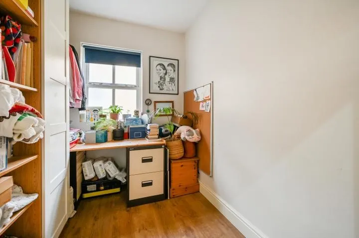 Freeland Road, London, W5