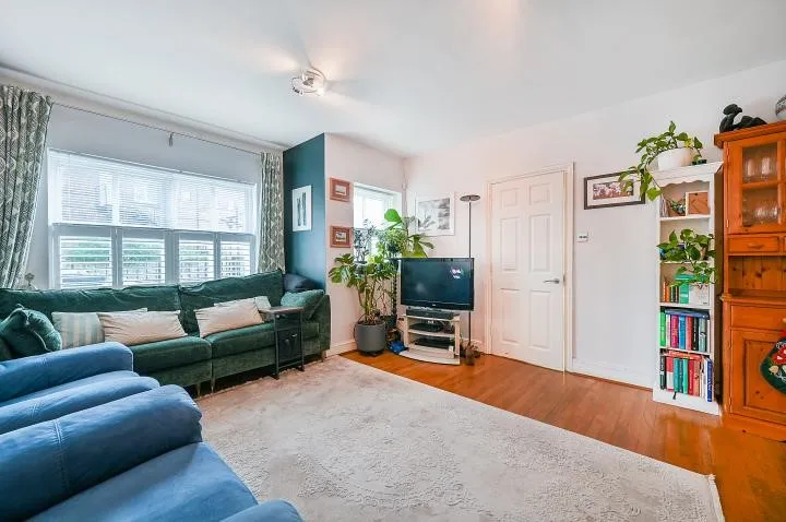 Freeland Road, London, W5