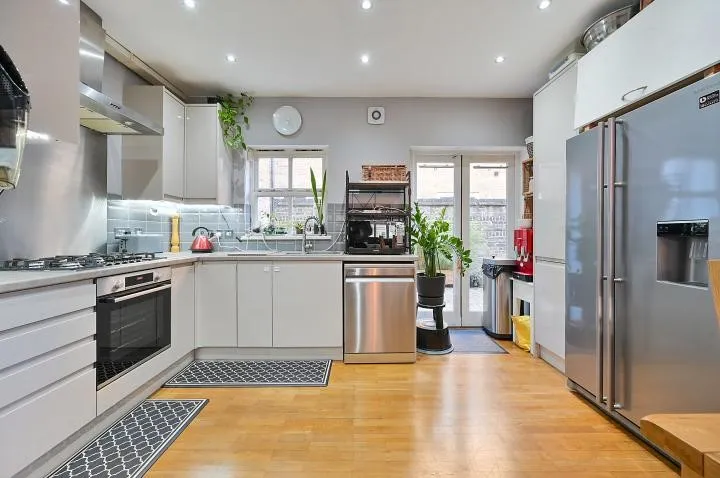 Freeland Road, London, W5