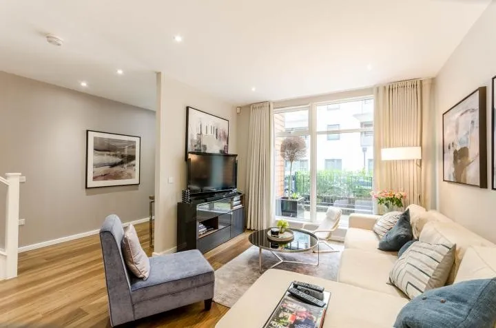 Palmerston Road, London, W3
