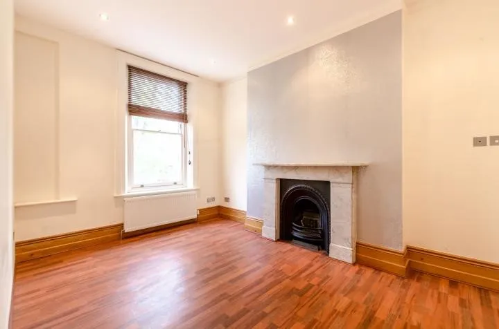 Culverden Road, London, SW1