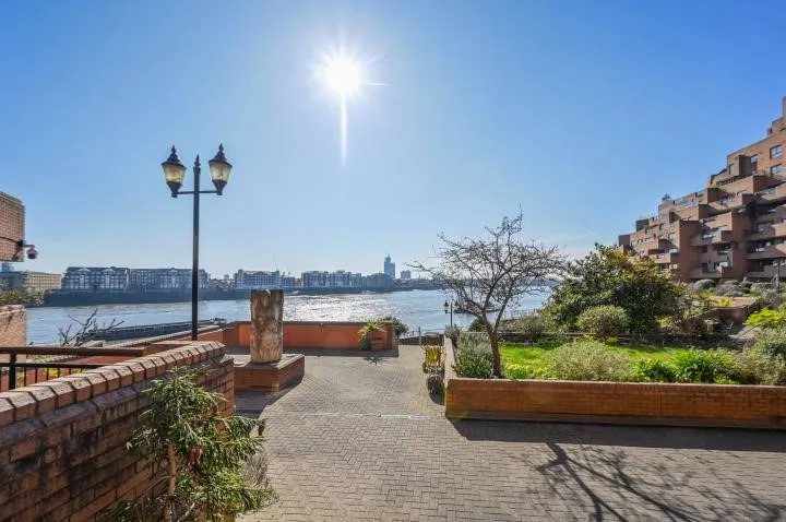 Free Trade Wharf, The Highway, London, E1W