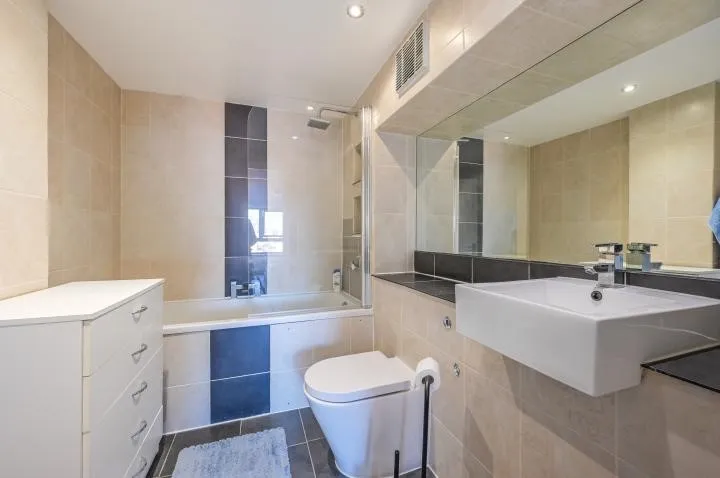 Free Trade Wharf, The Highway, London, E1W