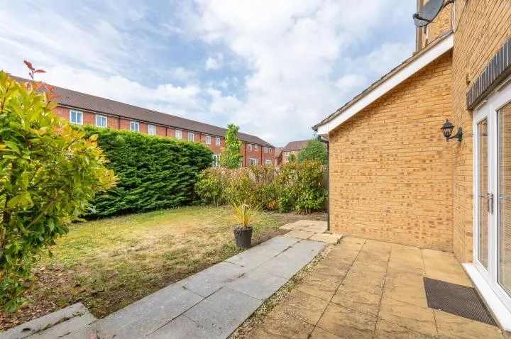 Edgeworth Close, Langley, Berkshire SL3