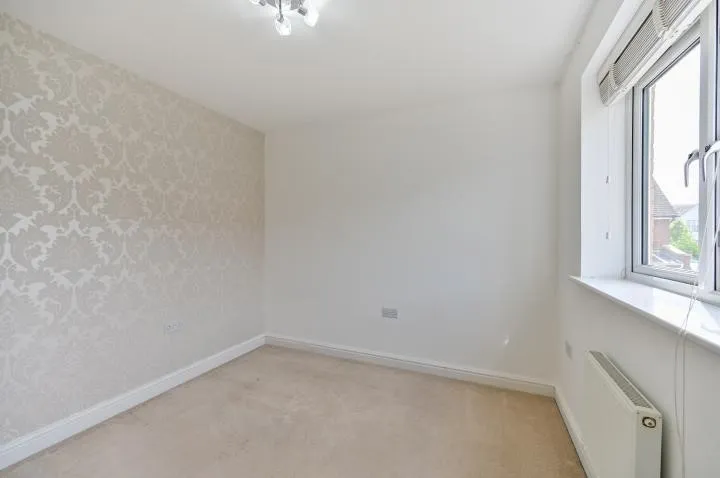 Edgeworth Close, Langley, Berkshire SL3