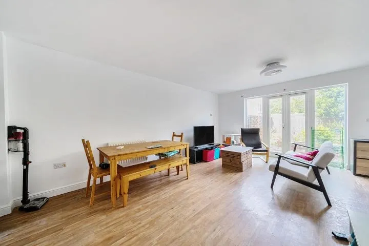 Blakes Road, London, SE15