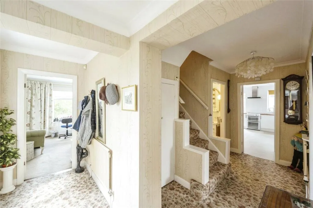 4 bed Detached