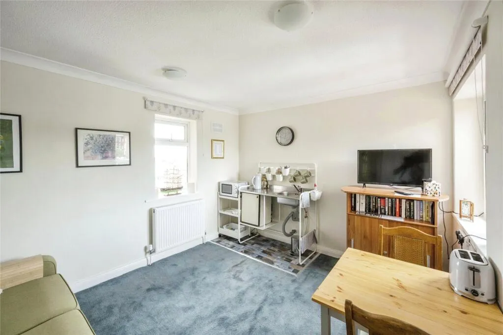 4 bed Detached