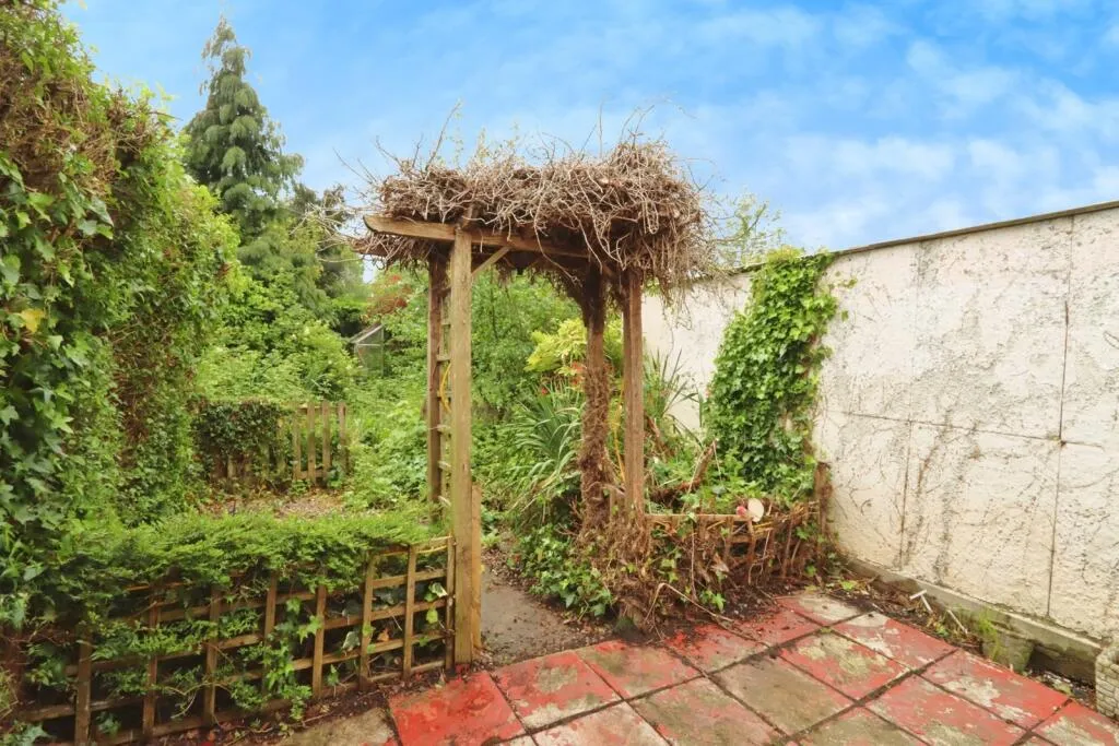 3 bed Semi-Detached