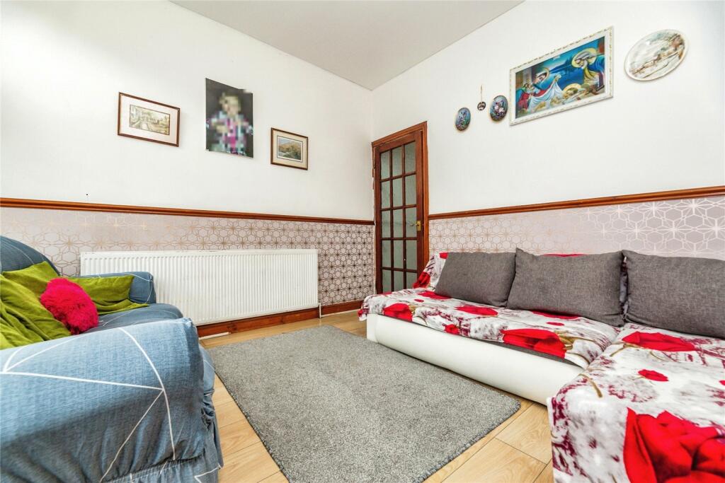 3 bed Terraced