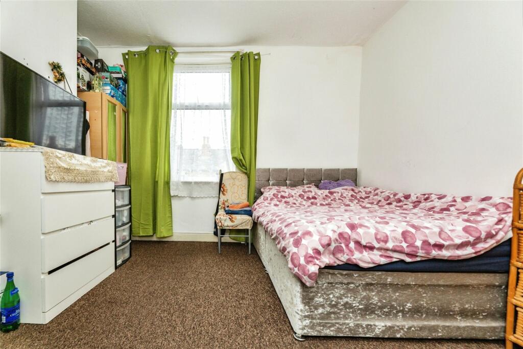 3 bed Terraced