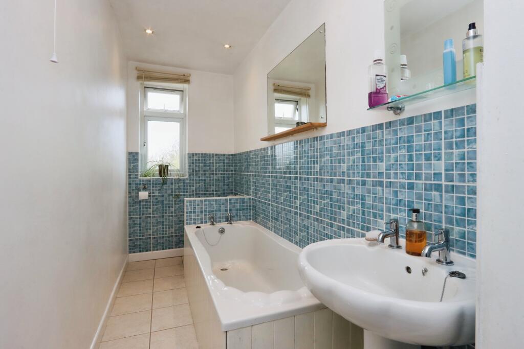 2 bed Terraced