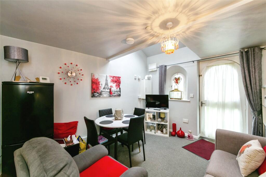 2 bed Apartment