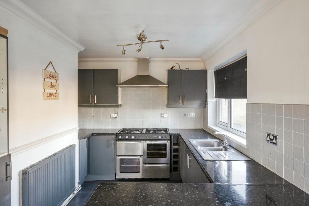 2 bed Semi-Detached