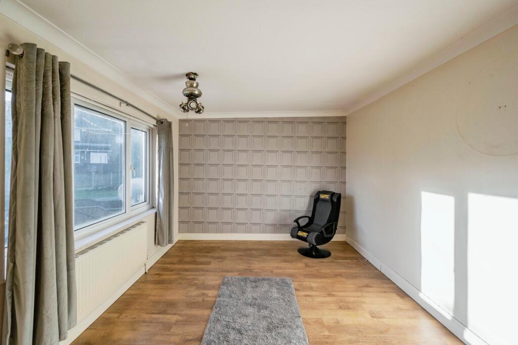 2 bed Semi-Detached