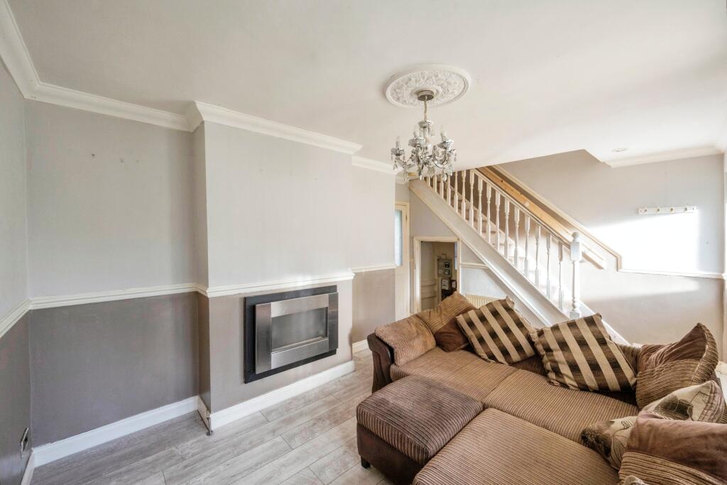2 bed Semi-Detached