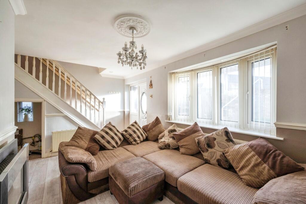2 bed Semi-Detached
