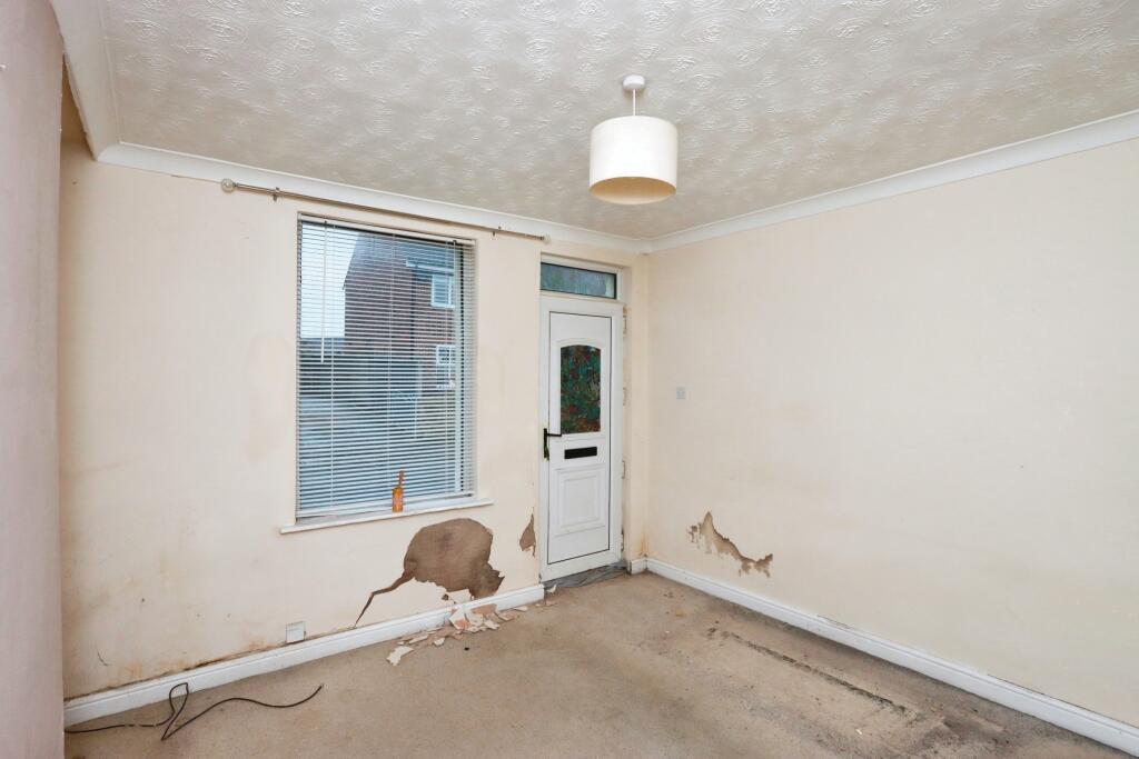 2 bed End of Terrace