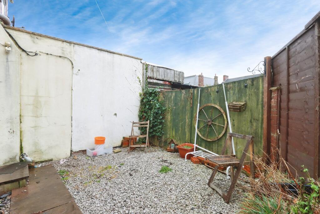 2 bed End of Terrace