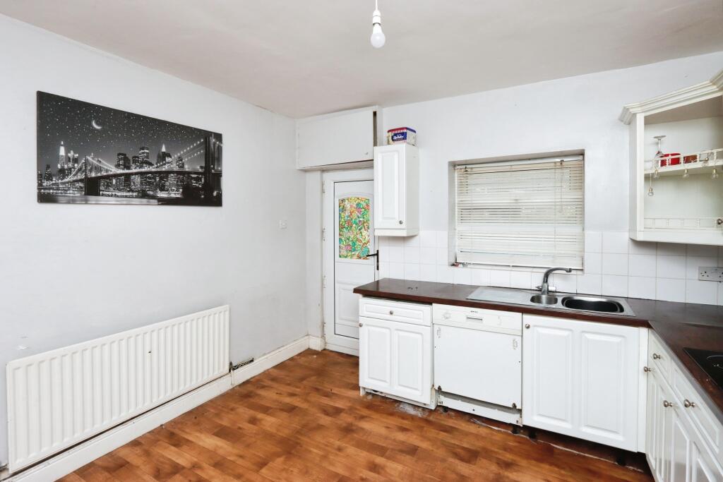 2 bed End of Terrace