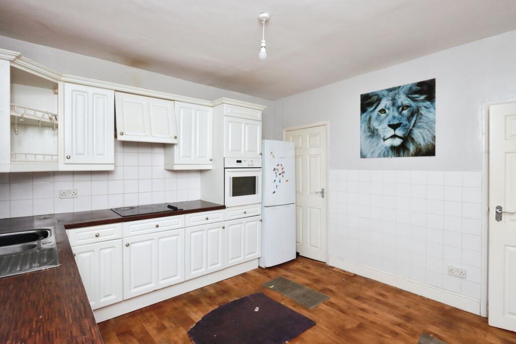 2 bed End of Terrace
