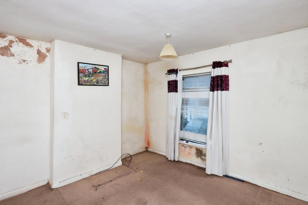 2 bed End of Terrace