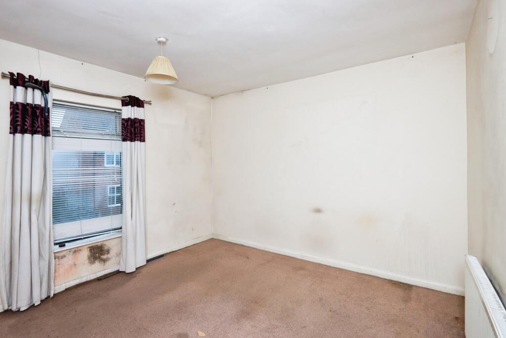 2 bed End of Terrace