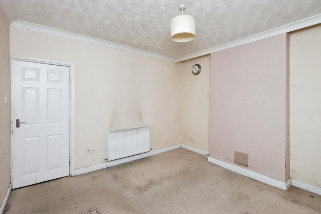 2 bed End of Terrace
