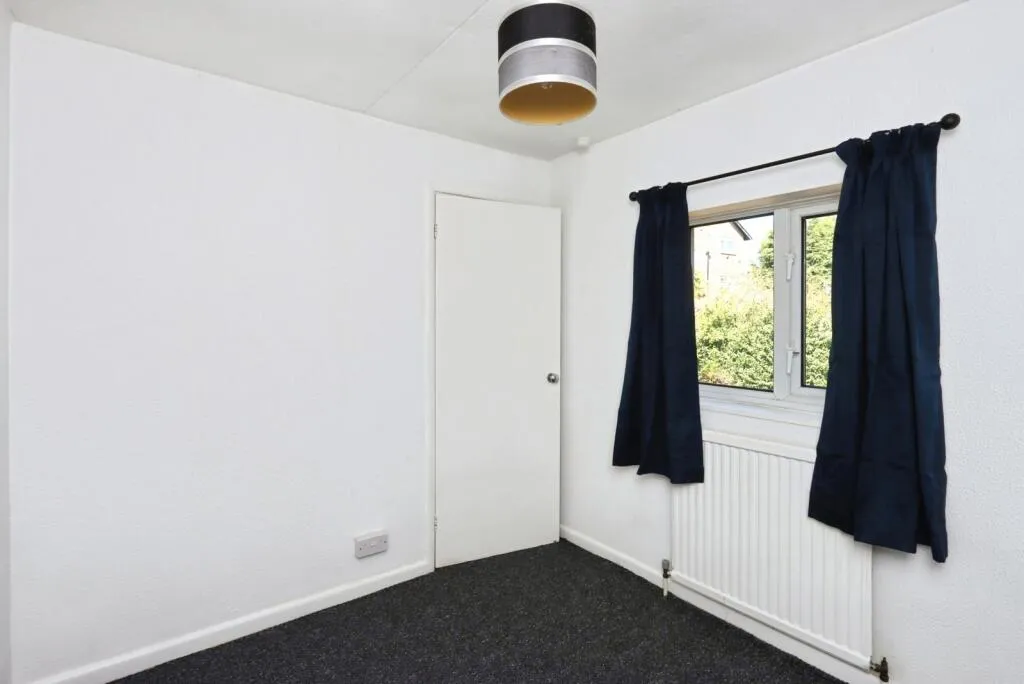 3 bed End of Terrace
