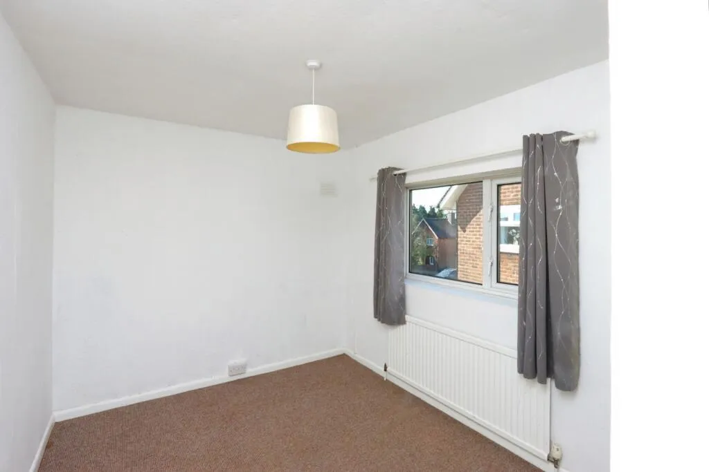 3 bed End of Terrace