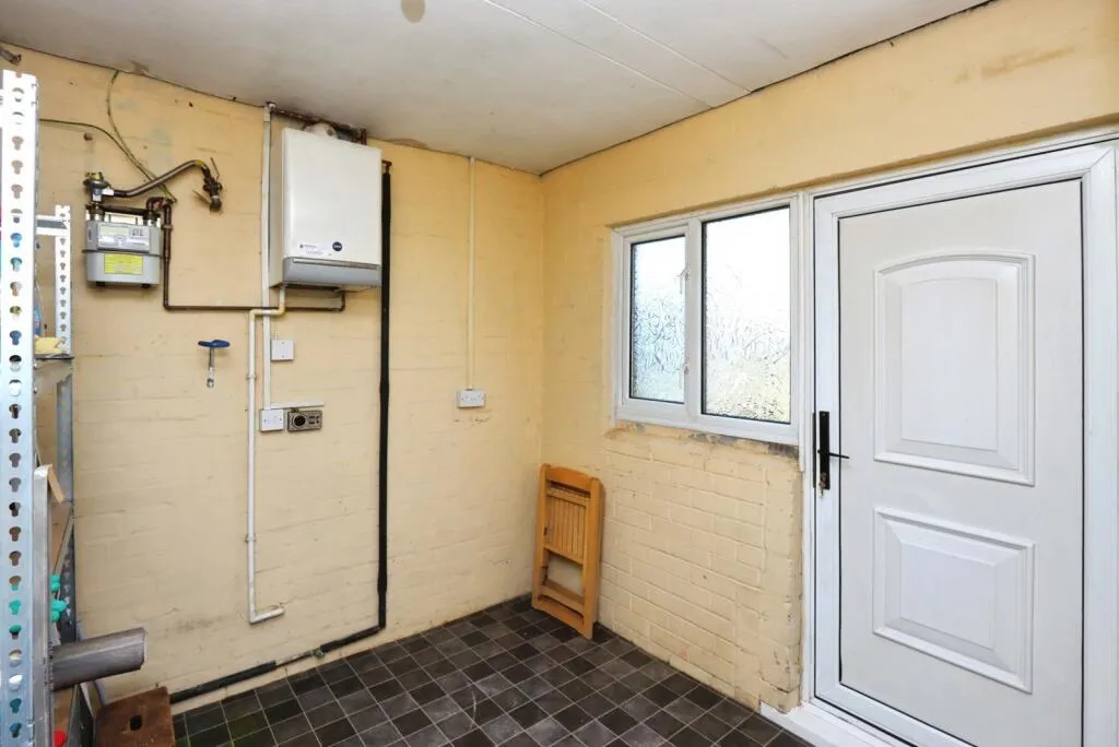 3 bed End of Terrace