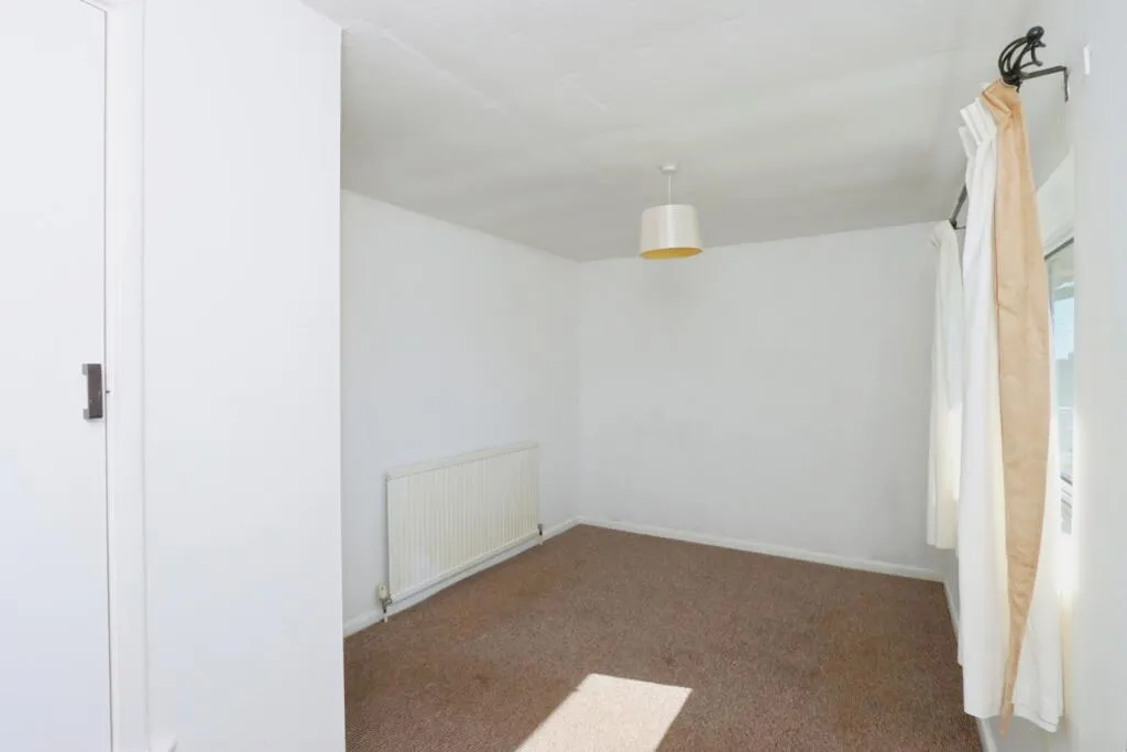 3 bed End of Terrace