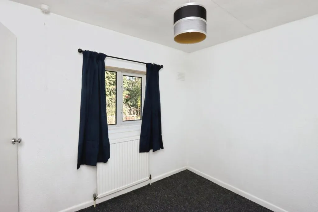3 bed End of Terrace