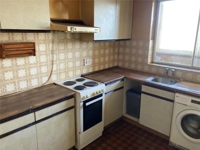 2 bedroom property for sale in Bradfield Road, Sheffield, South Yorkshire, S6 - Guide price £50,000