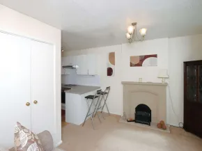 1 bed Maisonette