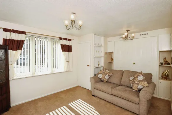1 bed Maisonette