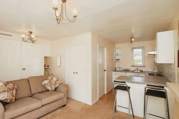 1 bed Maisonette